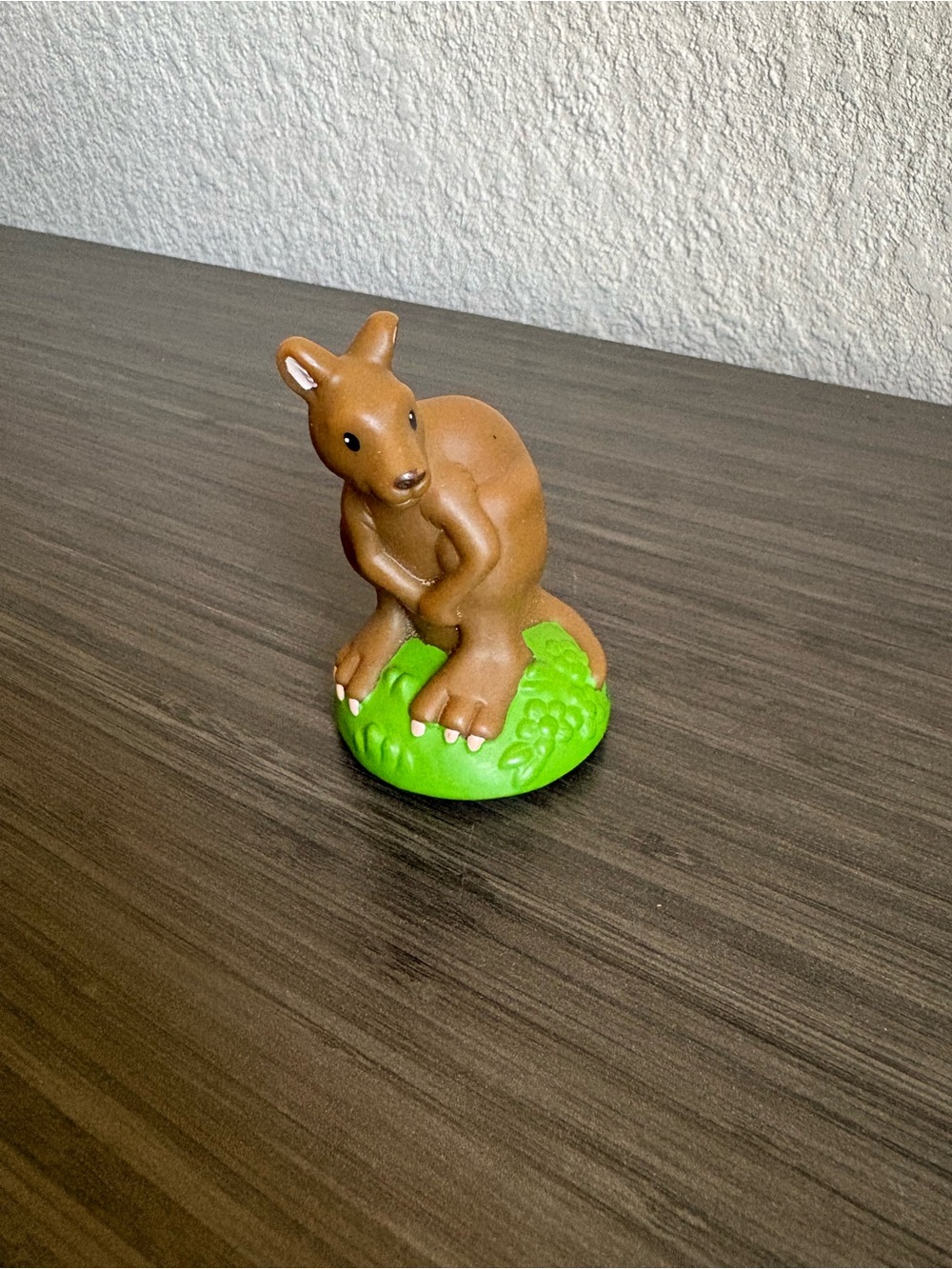 Fisher Price Little People Kangaroo Animal Figure Green Base Replacement Toy